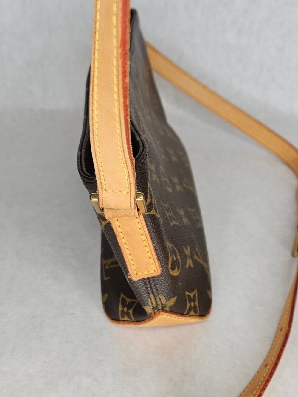 Louis Vuitton Monogram Trotteur Crossbody Handbag Purse with Strap - Picture 3 of 16